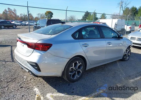 2021 Kia Forte Lxs z USA, uszkodzony, nr VIN 3KPF24AD7ME350865